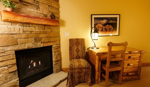 Room, 1 Queen Bed, Fireplace