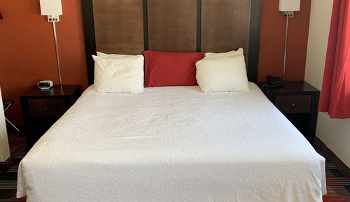 1 King Bed with Sofa/Kitchenette Non-Smoking