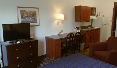 1 Queen Bed with Kitchenette Non-Smoking
