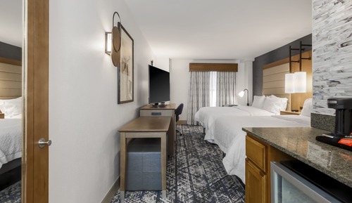 Room, 2 Queen Beds, Accessible (Roll-in Shower)