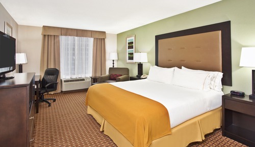 Standard Room, 1 King Bed, Roll-in Shower (Roll-In Shower)