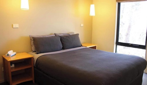 Superior 2 Bedroom Spa Chalet - S4 (1K1Q)