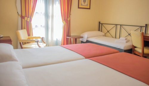 Double or Twin Room (extra bed)