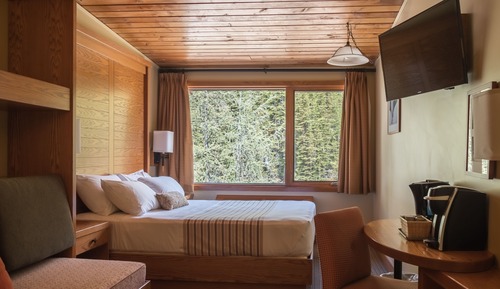 Deluxe Room - Waterfall View