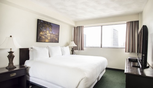 Signature Suite, 1 Queen/King Bed, 1 Queen Sofa Bed