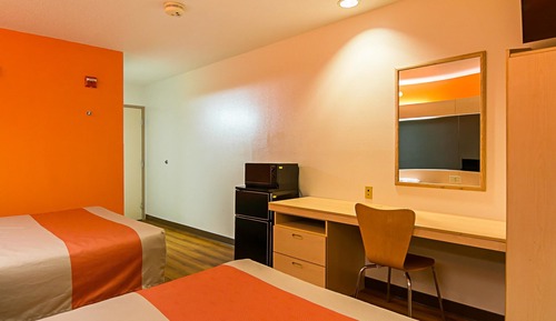 Standard Room, 2 Queen Beds, Non Smoking