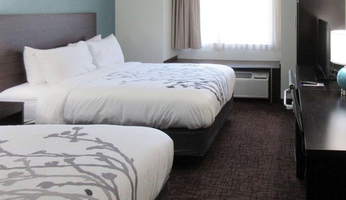 Standard Room, 2 Queen Beds, Non Smoking