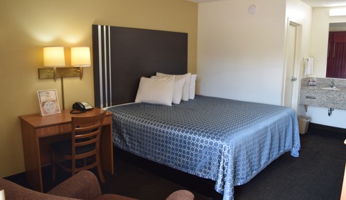 Standard Room, 1 King Bed