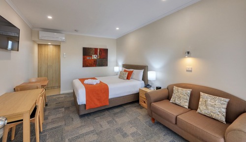 Deluxe Room, 1 Queen Bed, Non Smoking
