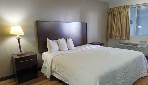 Room, 1 King Bed, Non Smoking