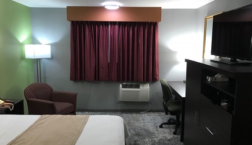 Non-smoking Room, One Queen Bed