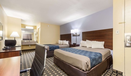 Standard Room, 2 Queen Beds, Non Smoking