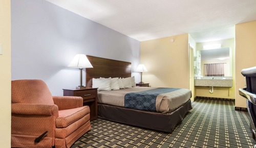Standard Room, 1 King Bed, Non Smoking