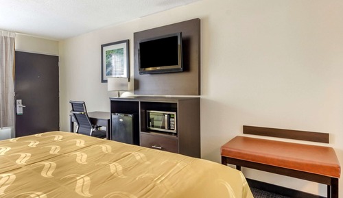 Standard Room, 1 Queen Bed, Non Smoking