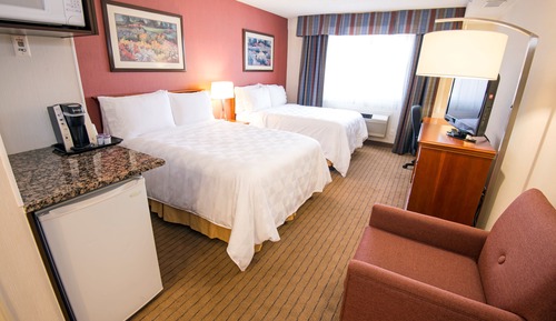 Standard Room, 2 Queen Beds, Accessible Bathtub