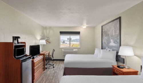 Room, 2 Queen Beds, Accessible, Non Smoking