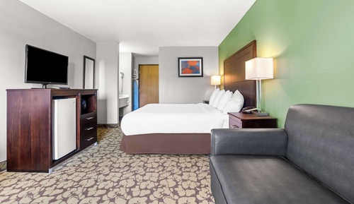 Standard Room, 1 King Bed, Non Smoking, Refrigerator & Microwave
