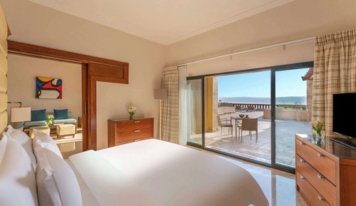 Suite, 1 King Bed, Sea View