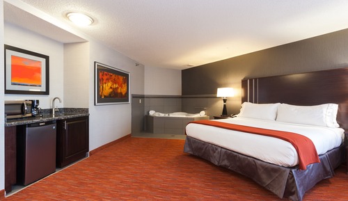Suite, 1 King Bed, Accessible Bathtub (Mobility)