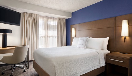 Studio, 1 Queen Bed (Mobility Accessible, Transfer Shower)