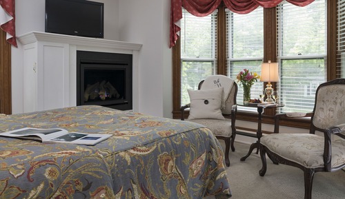 Marshall Point Room