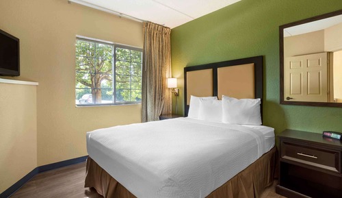 Suite, 1 Queen Bed with Sofa bed, Non Smoking