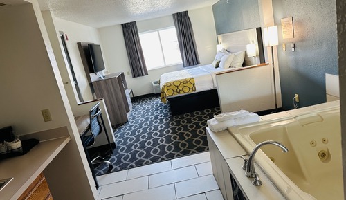 Deluxe Studio Suite, 1 King Bed, Non Smoking