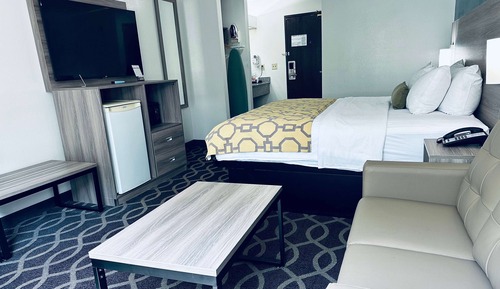 Room, 1 King Bed, Accessible, Non Smoking (Mobility)