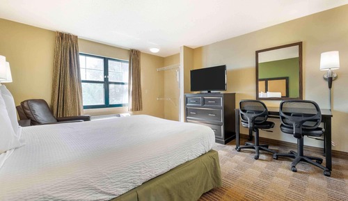 Studio, 1 King Bed, Non Smoking
