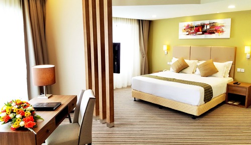 Executive Suite (Stay & Win)