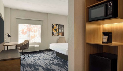 Room, 1 King Bed, Accessible, Non Smoking (Bathtub with Grab Bars)