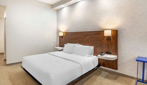 One King Bed, Non-Smoking, Accessible