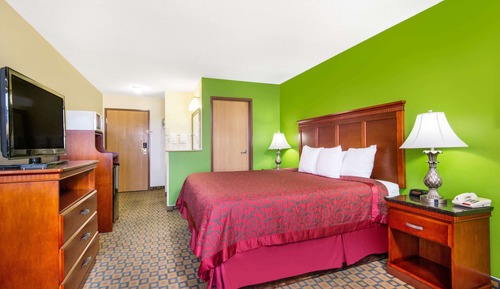Standard Room, 1 King Bed