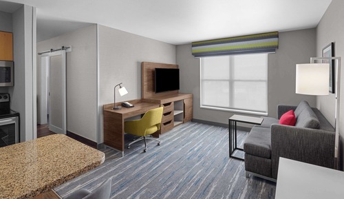 1 King 1 Bedroom Suite w/Kitchen Non Smoking