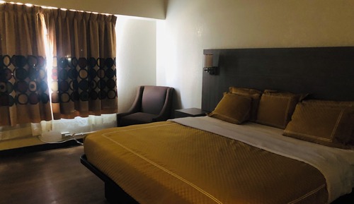 Studio, 1 King Bed (assessable)