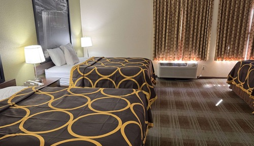 Studio Suite, Multiple Beds, Non Smoking (3 Queen Beds)