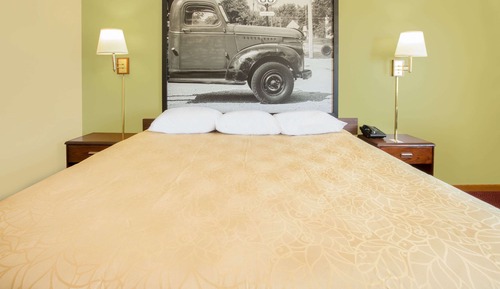 Suite, 1 King Bed
