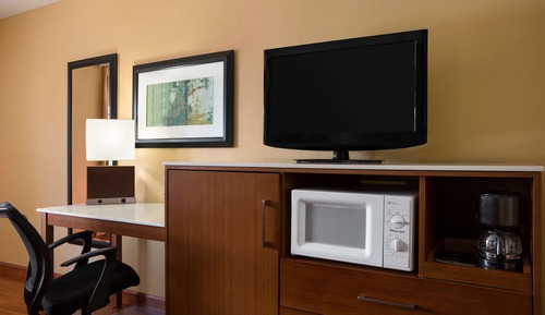 Standard Room, 1 Queen Bed