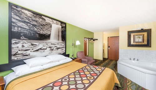 Studio Suite, 1 King Bed, Non Smoking