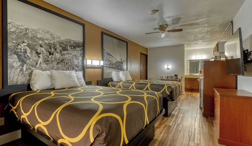 Suite, 2 Queen Beds, Non Smoking, Kitchen