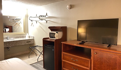 Deluxe Room, 1 King Bed, Smoking