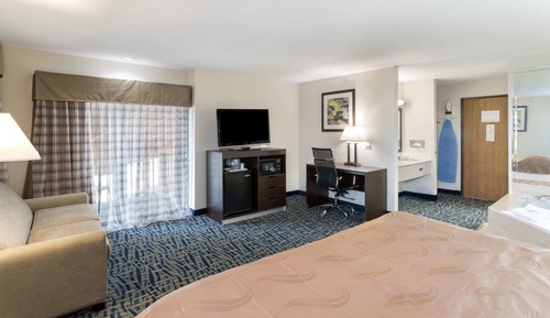 Suite, 1 King Bed, Non Smoking, Jetted Tub (Balcony View)