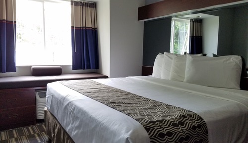 Studio Suite, 1 King Bed, Non Smoking