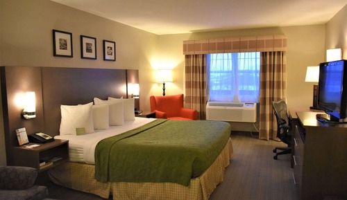 Suite, 1 King Bed, Non Smoking, Jetted Tub