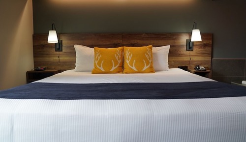Junior Suite, 1 King Bed w/ Hot Tub