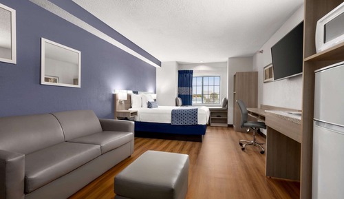 Studio Suite, 1 Queen Bed, Non Smoking