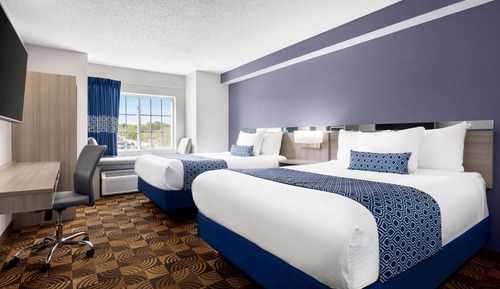 Room, 2 Queen Beds, Non Smoking