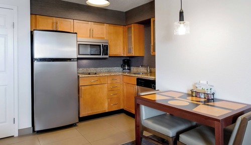 Suite, 1 Bedroom, Non Smoking (Mobility/Hearing Accessible, Tub)