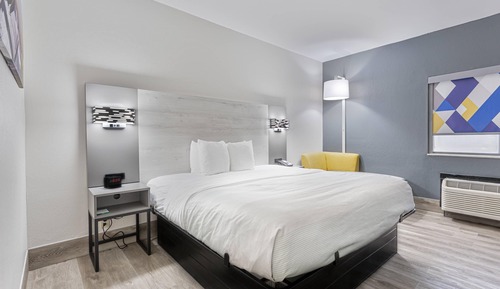 Standard Room, 1 King Bed, Non Smoking