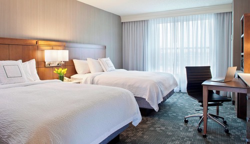 Room, 2 Queen Beds (Mobility/Hearing Access, Roll-In Shwr)